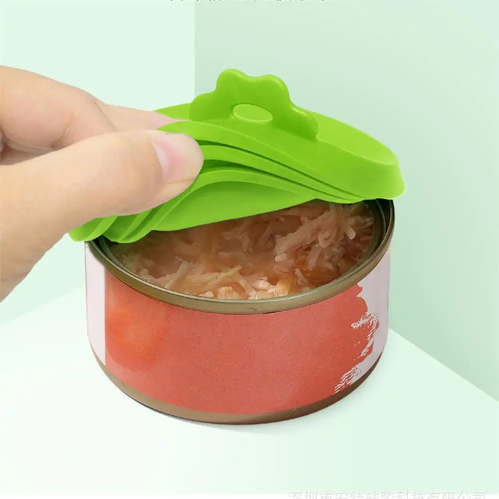 A set Reusable Pet Food Can Cover and Spoon Portable Dogs Cat Storage